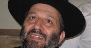 Deri Accused Of Letting Others Cut Line At Knesset Cafeteria