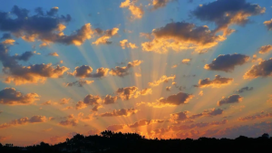 crepuscular rays